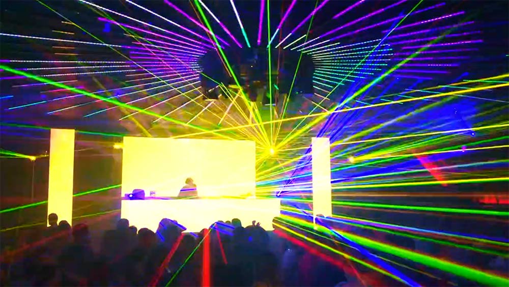 Balada da  casa de swing  Code Club em SP luzes da festa